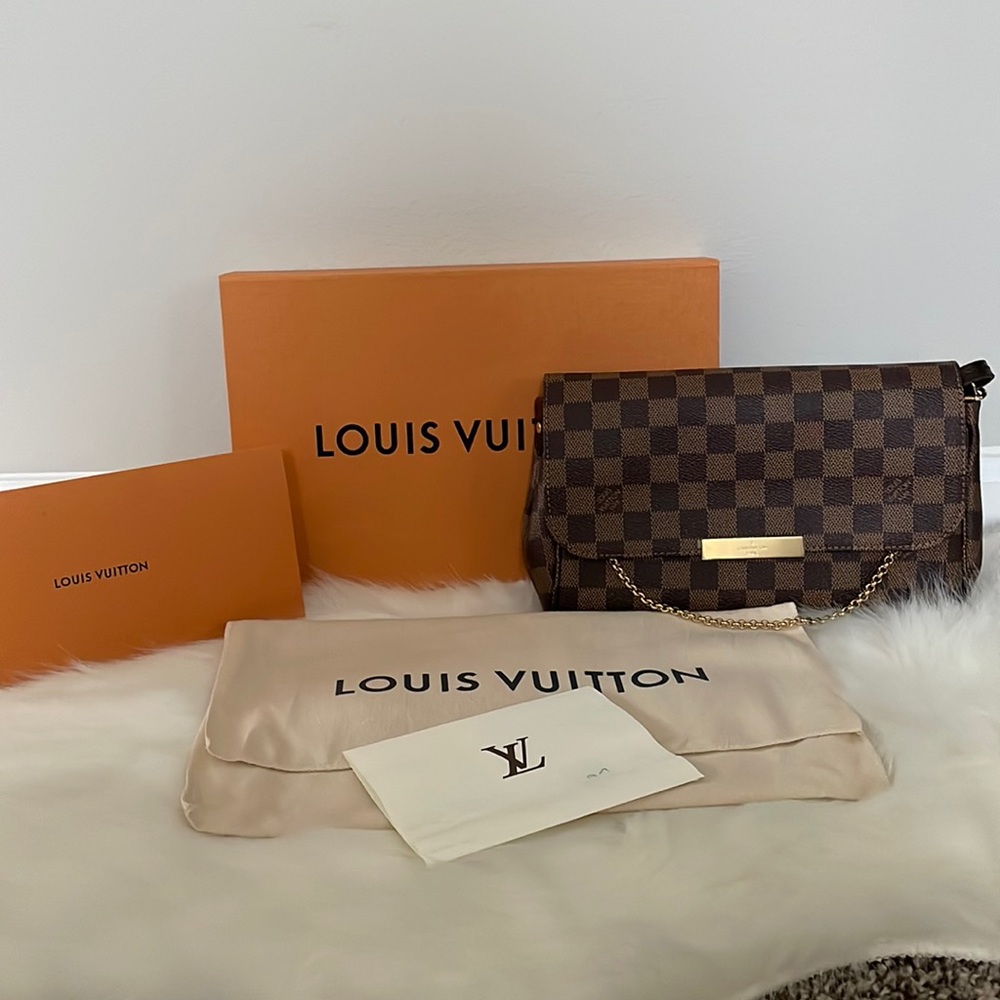 Louis Vuitton favorite mm damier ebene print